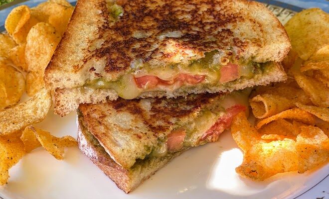 Pesto Grilled Cheese (o/g free and Jain-friendly)